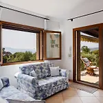 Casa Laura Al Mare Con Piscina بيت للعطل