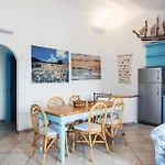 Casa Laura Al Mare Con Piscina بيت للعطل أولبيا