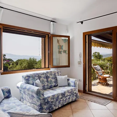Casa Laura Al Mare Con Piscina Сasa de vacaciones