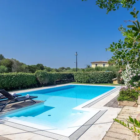 Сasa de vacaciones Casa Laura Al Mare Con Piscina
