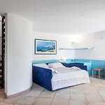 Casa Laura Al Mare Con Piscina Hébergement de vacances
