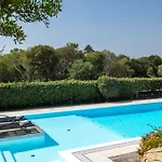 Casa Laura Al Mare Con Piscina Hébergement de vacances *