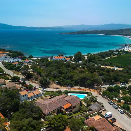 Casa Laura Al Mare Con Piscina Olbia