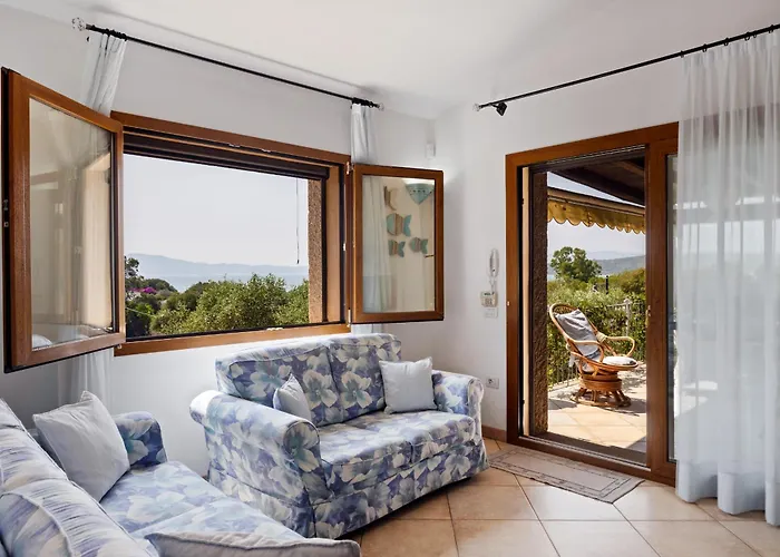 Casa Laura Al Mare Con Piscina Semesterbostad